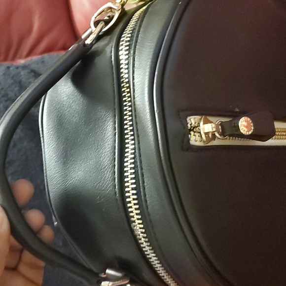 💚Steve Madden Black & Lime green backpack - Picture 9 of 13